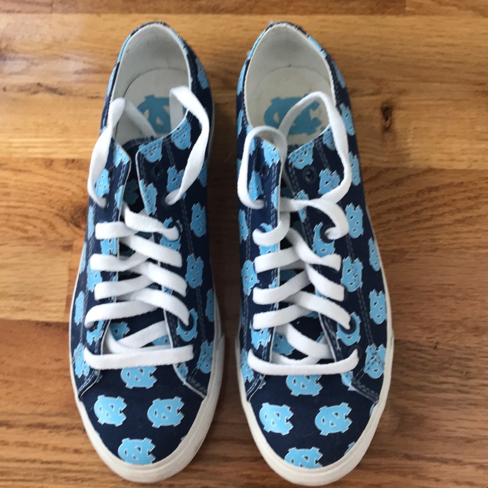 North Carolina Tar Heels Sneakers